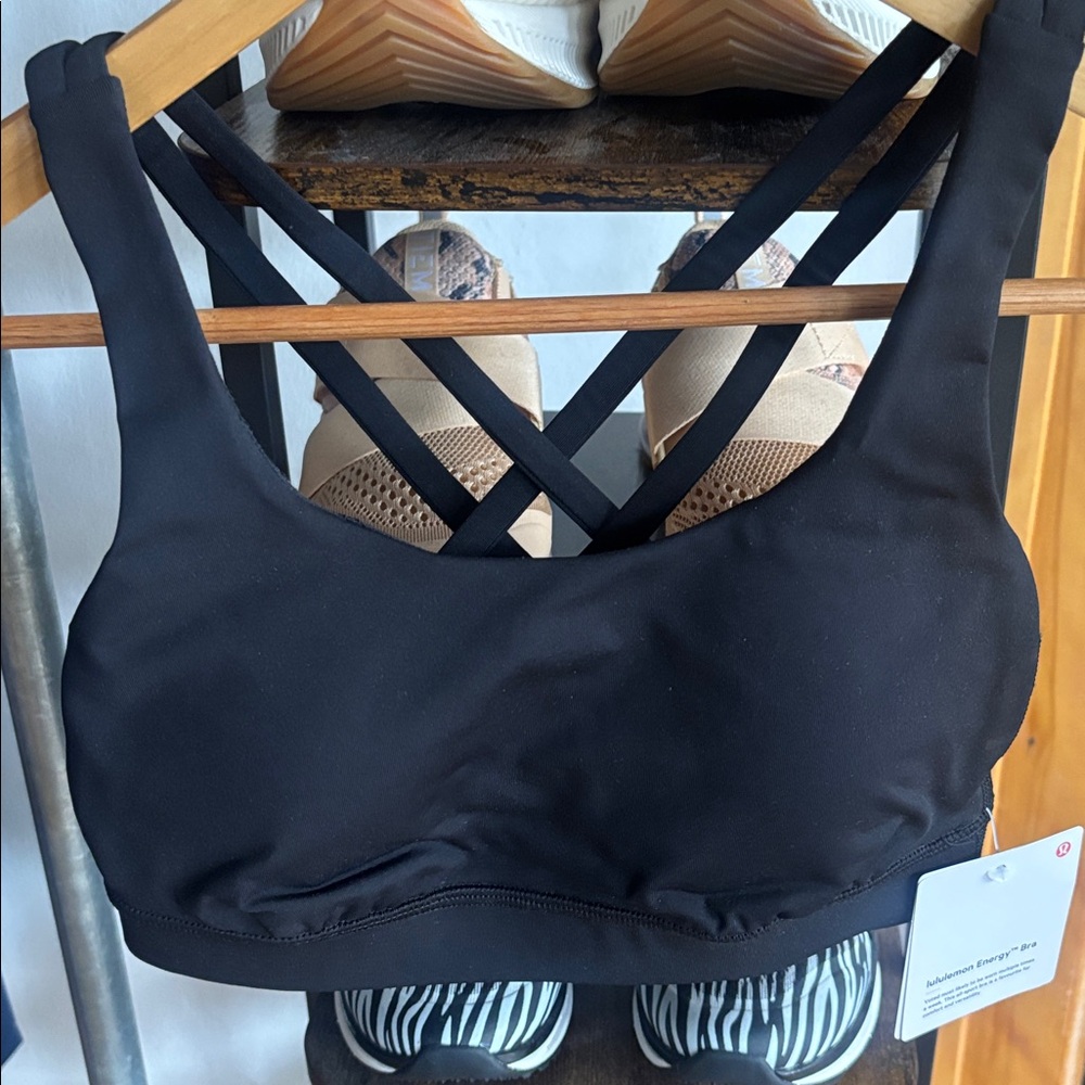 Lululemon Energy Bra, NWT size 2
